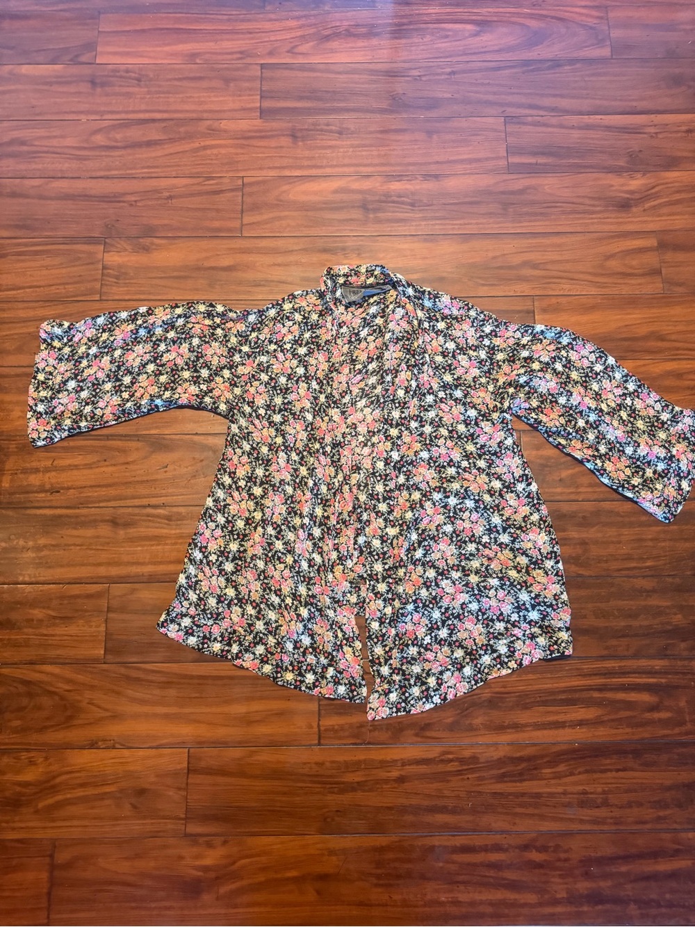 Free People Black Floral open Tunic with Pink & White Blossoms 100% Rayon Sz M - Picture 1 of 9